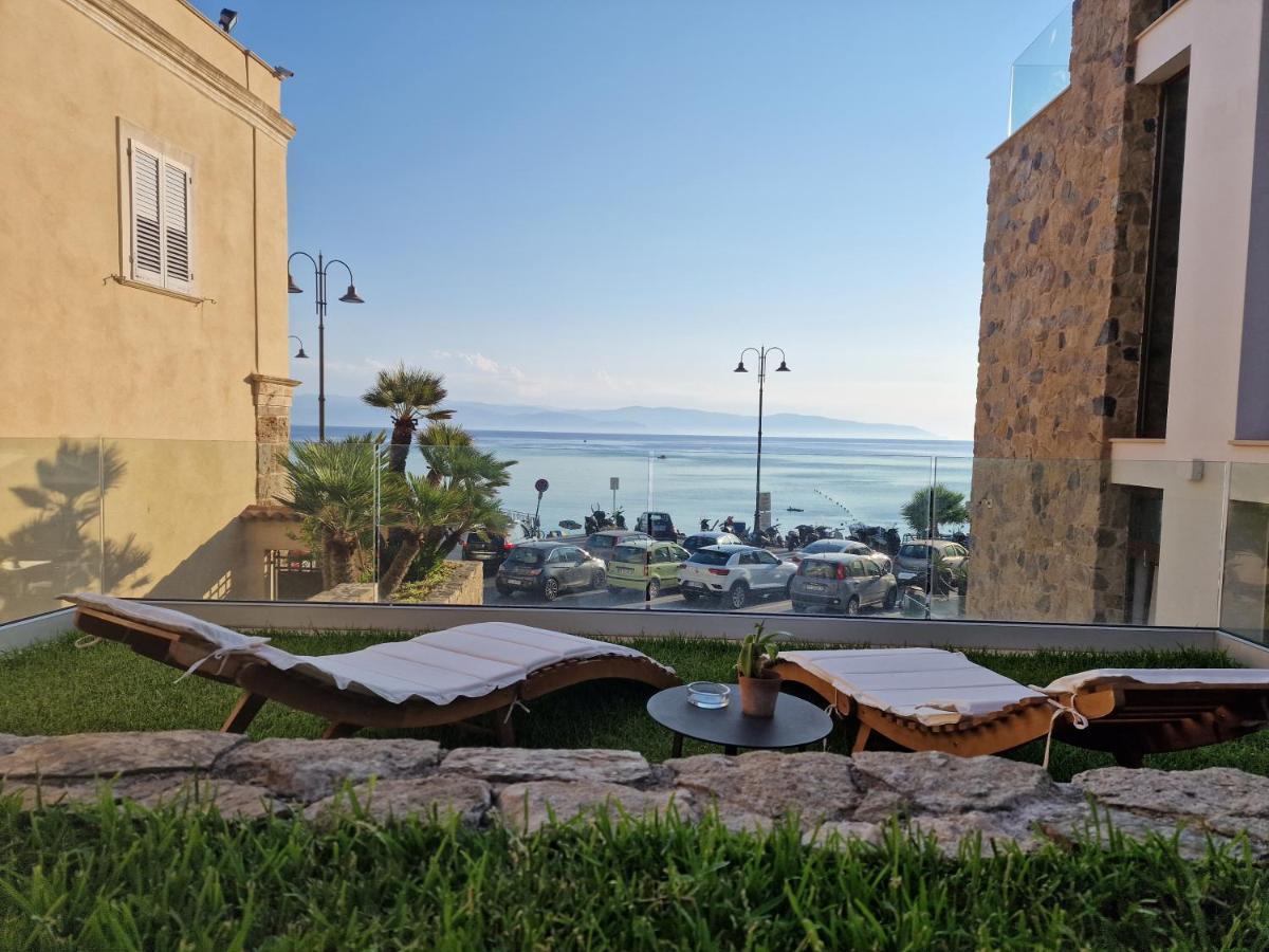 Ngonia Bay Boutique Hotel Milazzo Bagian luar foto