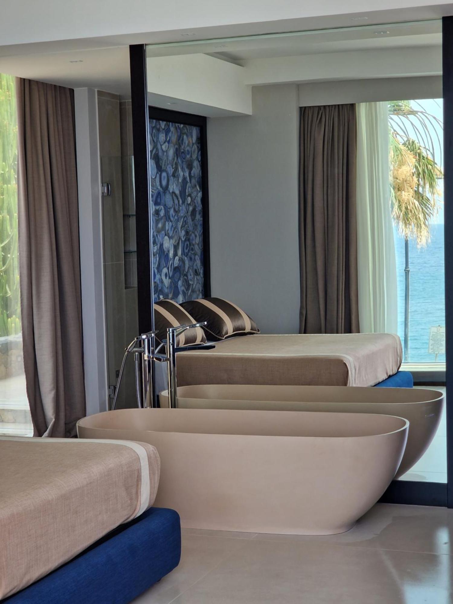 Ngonia Bay Boutique Hotel Milazzo Bagian luar foto