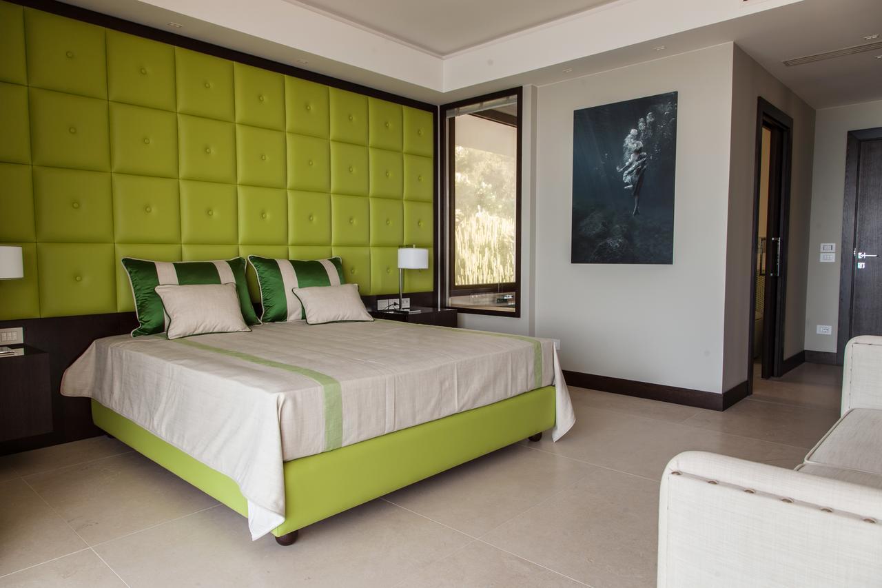 Ngonia Bay Boutique Hotel Milazzo Bagian luar foto