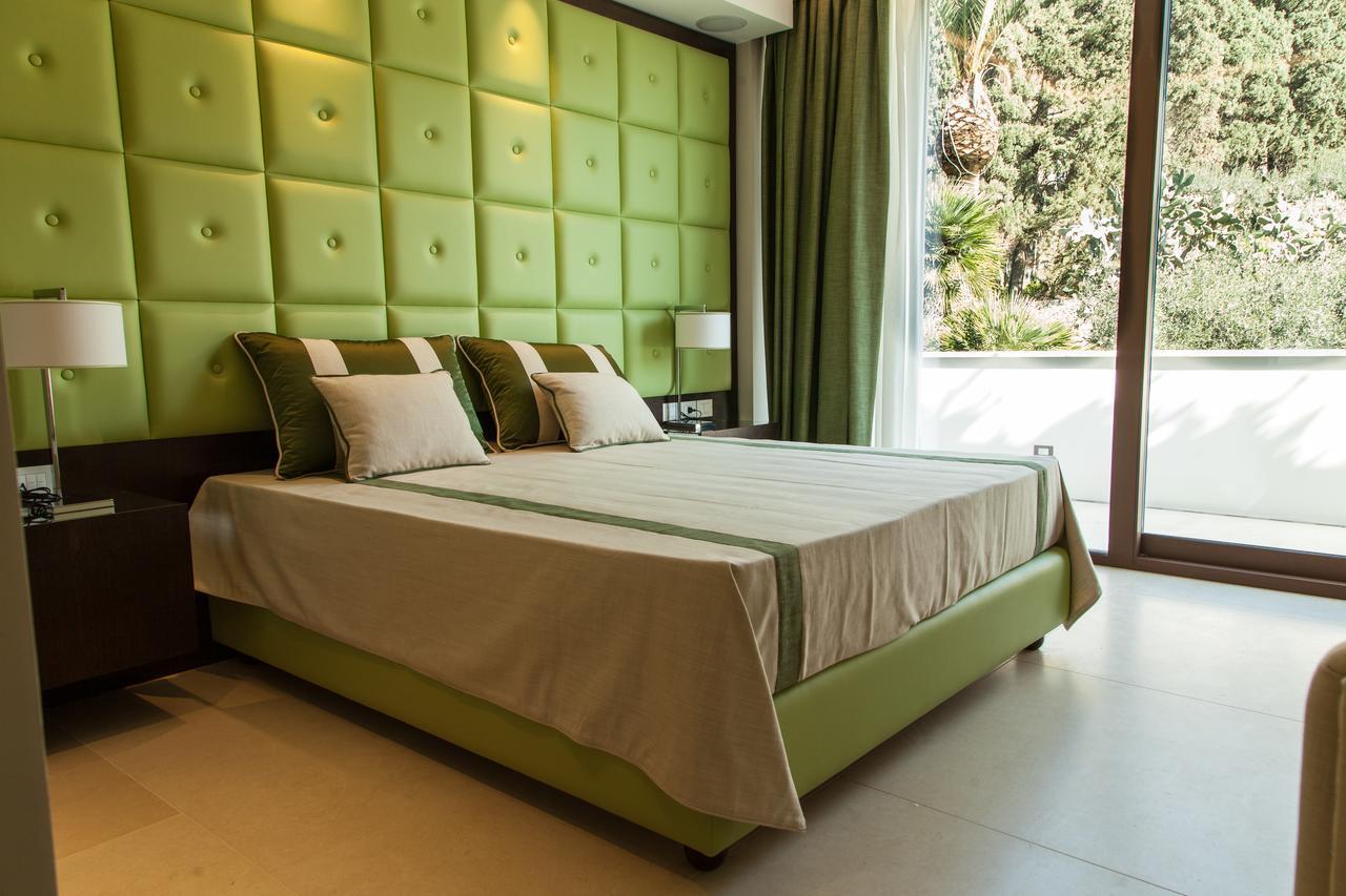 Ngonia Bay Boutique Hotel Milazzo Bagian luar foto
