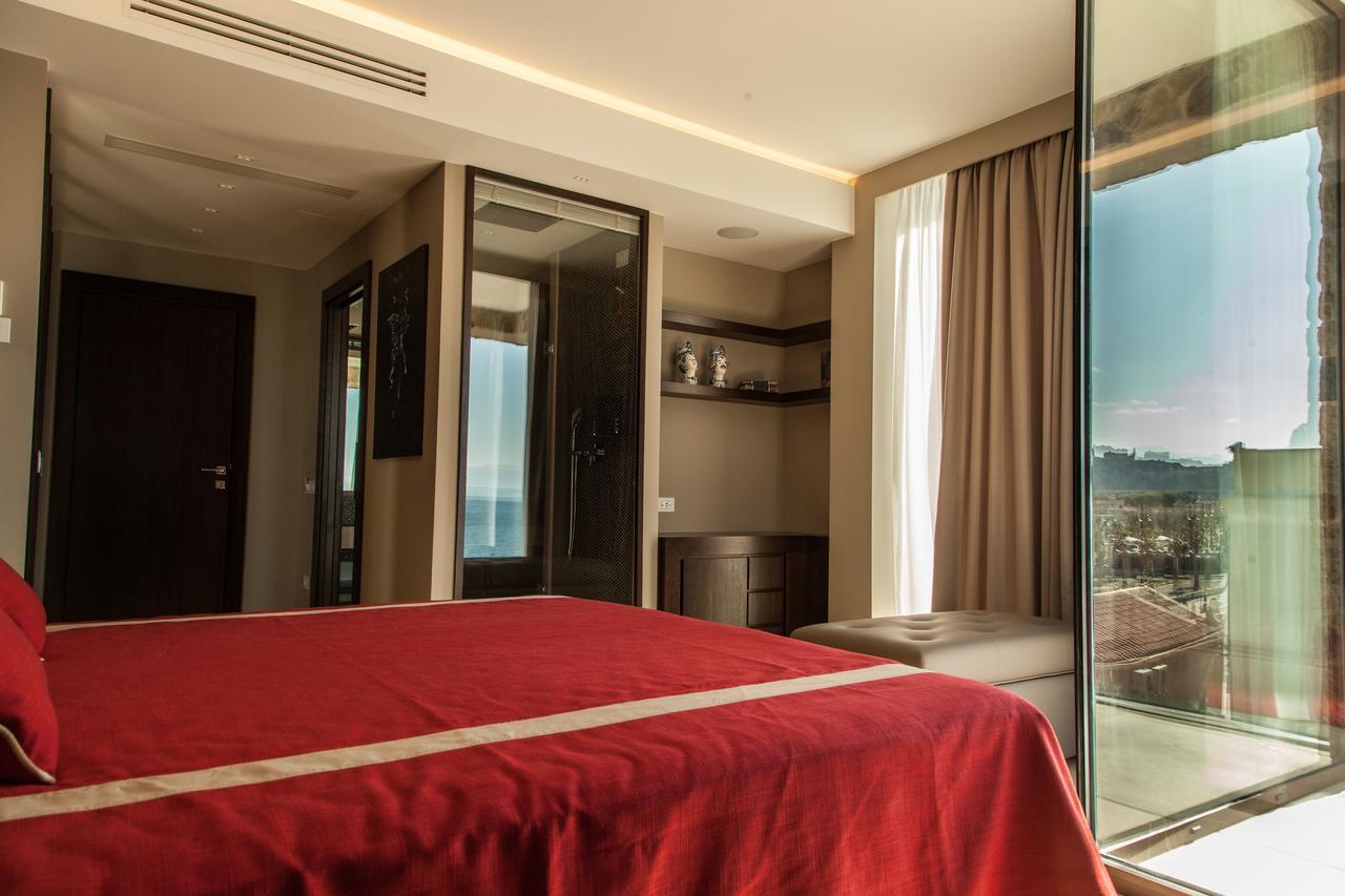 Ngonia Bay Boutique Hotel Milazzo Bagian luar foto