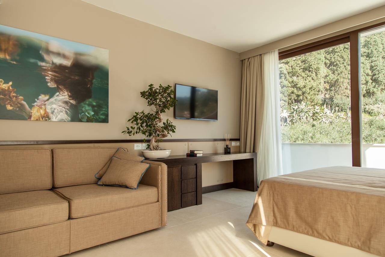 Ngonia Bay Boutique Hotel Milazzo Bagian luar foto