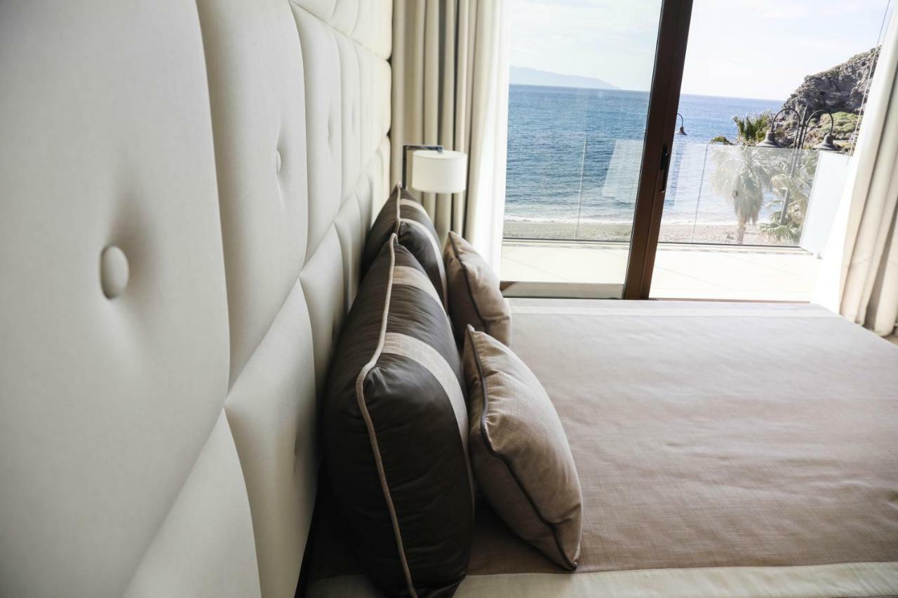 Ngonia Bay Boutique Hotel Milazzo Bagian luar foto